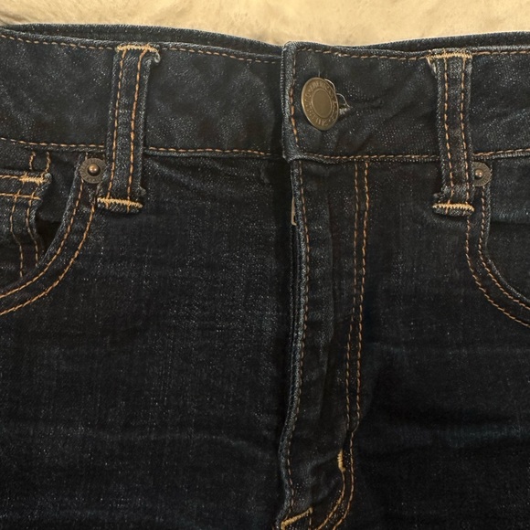 American Eagle Jean Shorts - Picture 8 of 9